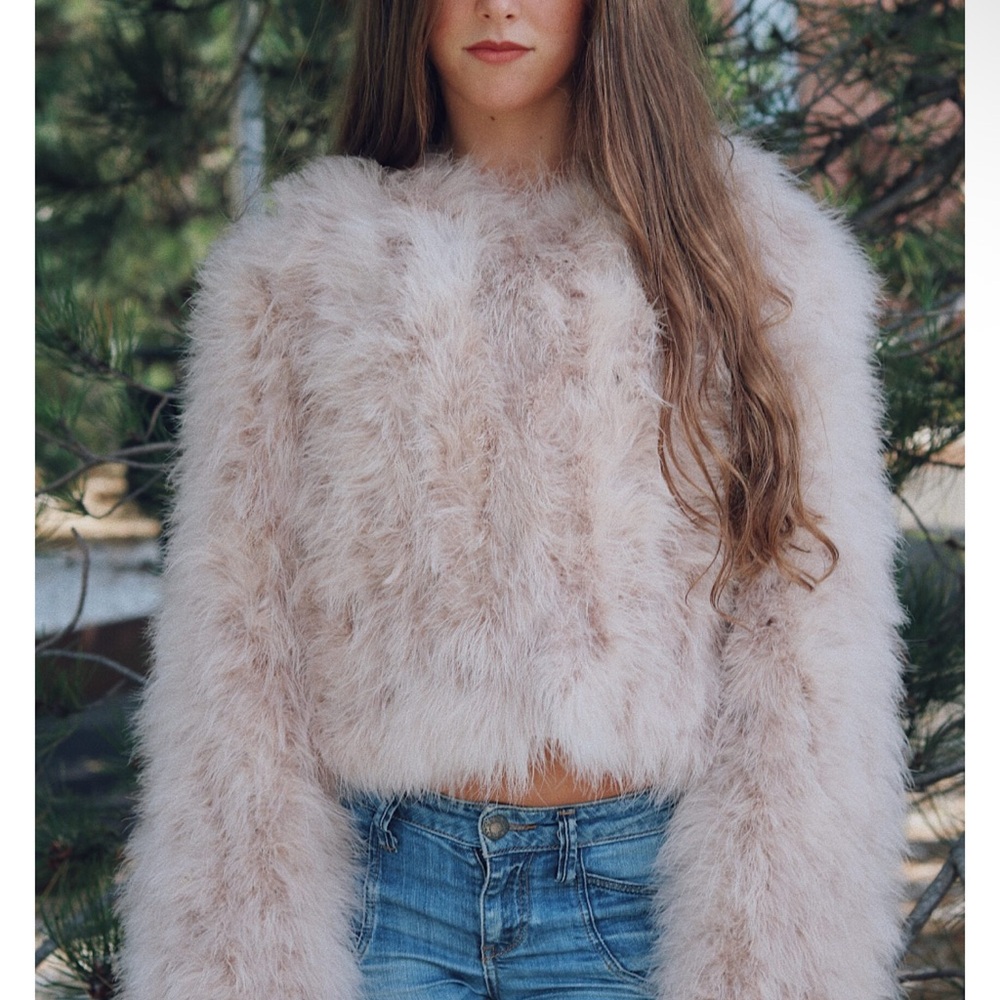 Pellobello Oat Beige Feather Jacket - image 5